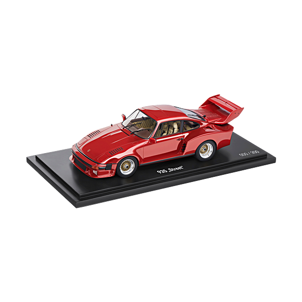 Porsche 935 Street Mansour Ojjeh 1:18 Scale Model Car