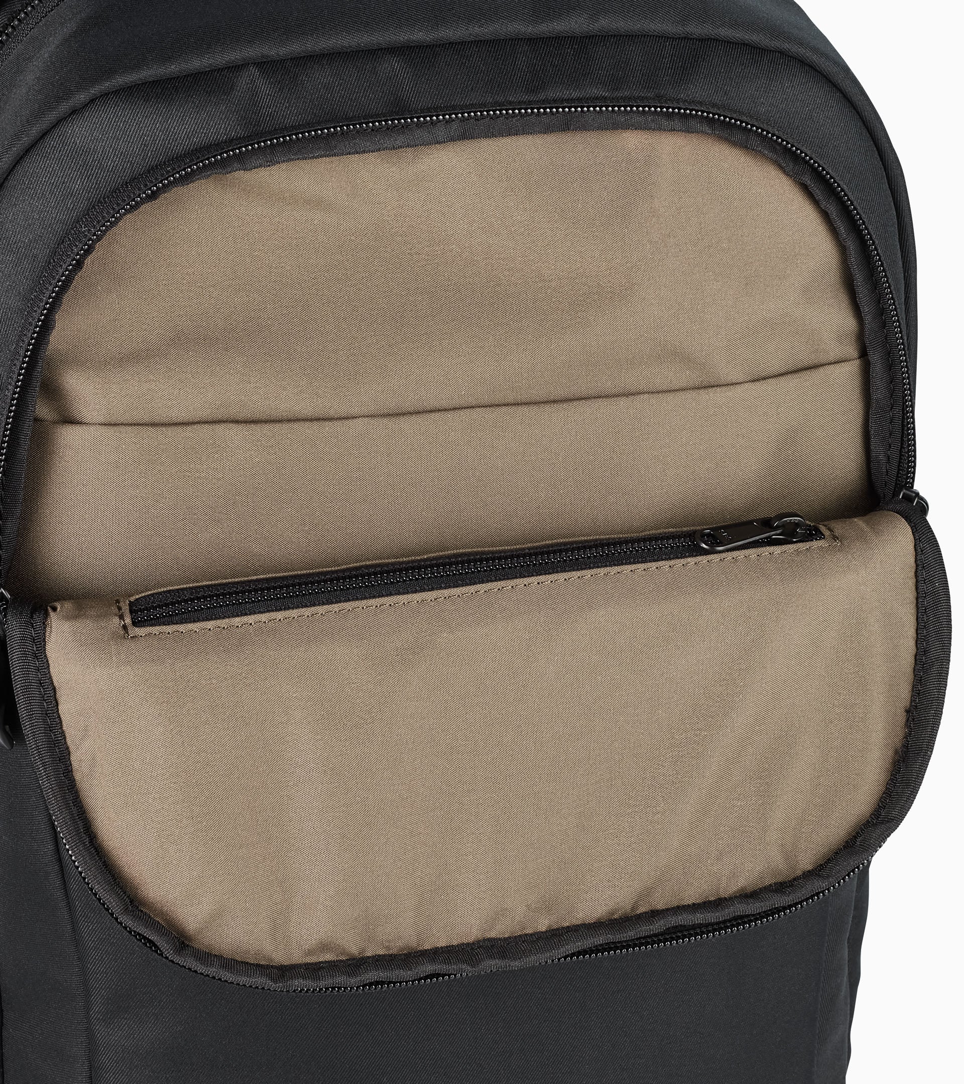 Porsche Business Backpack - Essential – Porsche Exchange