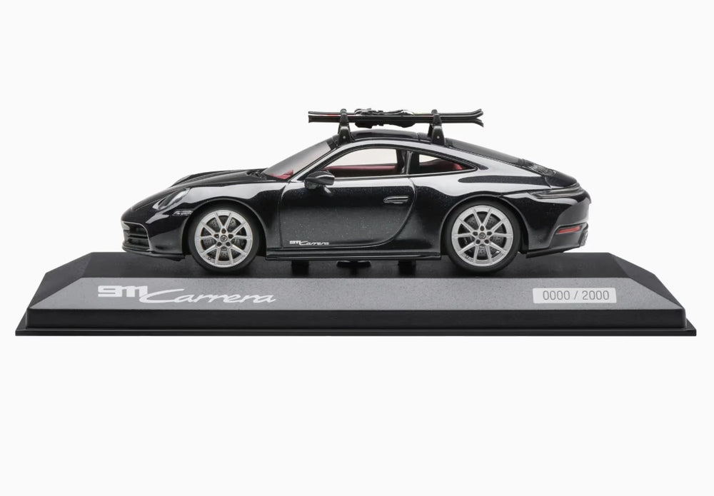 Porsche 911 Carrera (992.2) With Skies 1:43 Scale Model Car