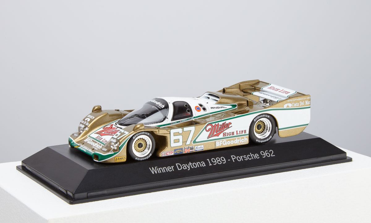 Porsche 962 #67 Sieger Winner of Daytona 1989 Model Car 1:43 Scale