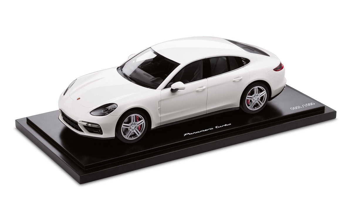 Porsche Panamera Tubo (G2) 1:18 Model Car - White (Limited Edition)