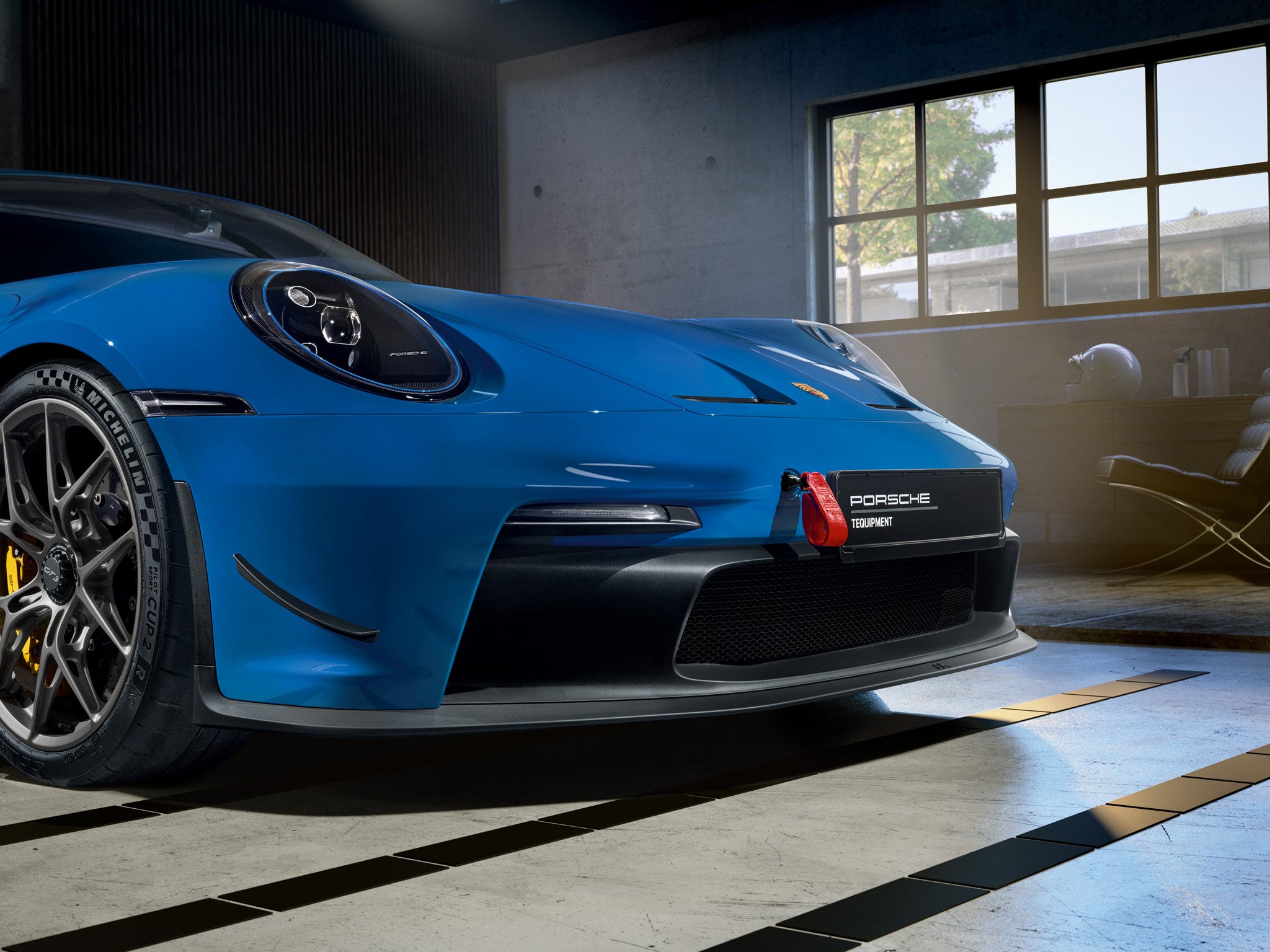 Porsche x Manthey GT3 (992) Towing Loop – Porsche Exchange