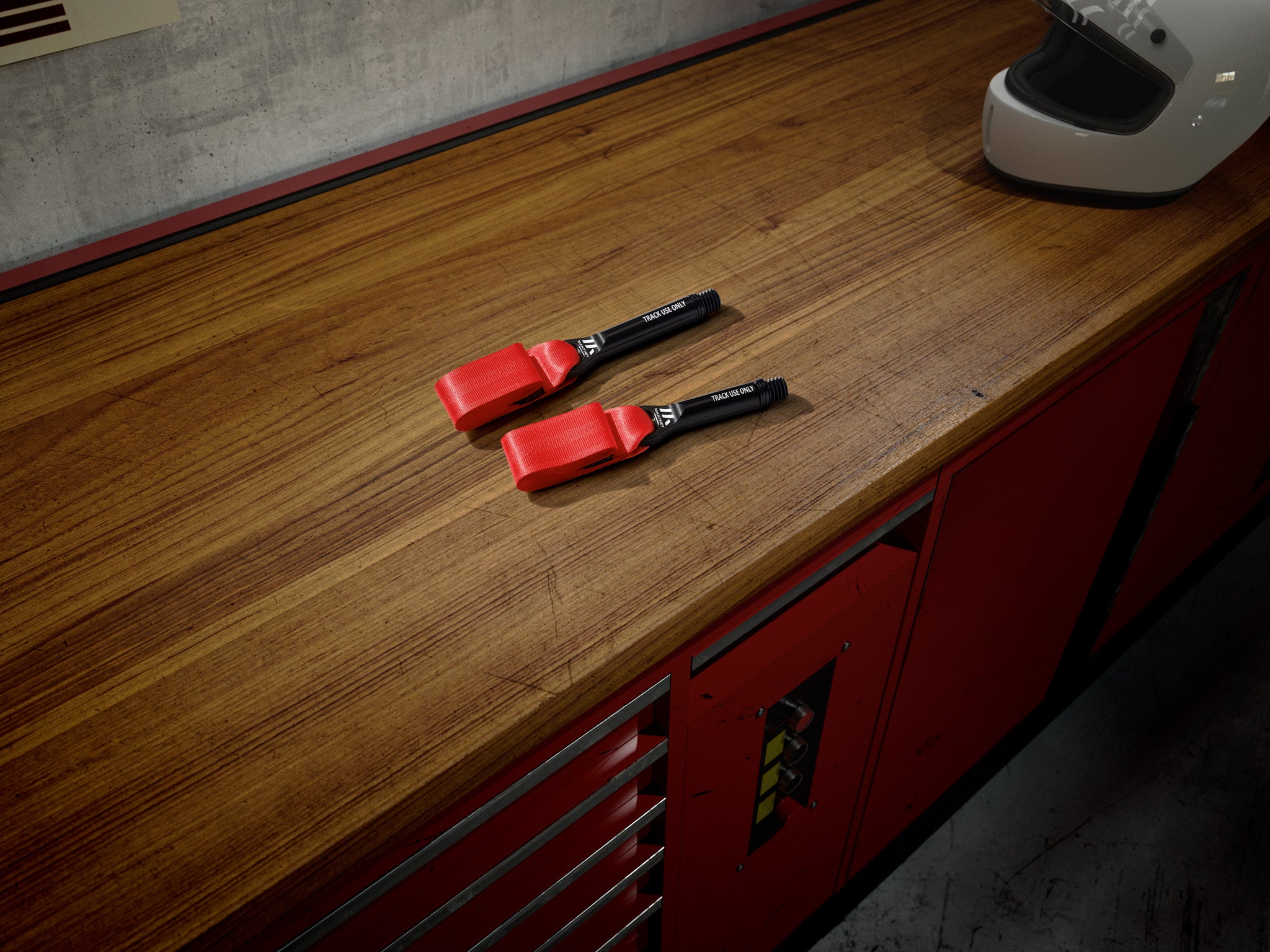 Porsche x Manthey GT3 (992) Towing Loop – Porsche Exchange