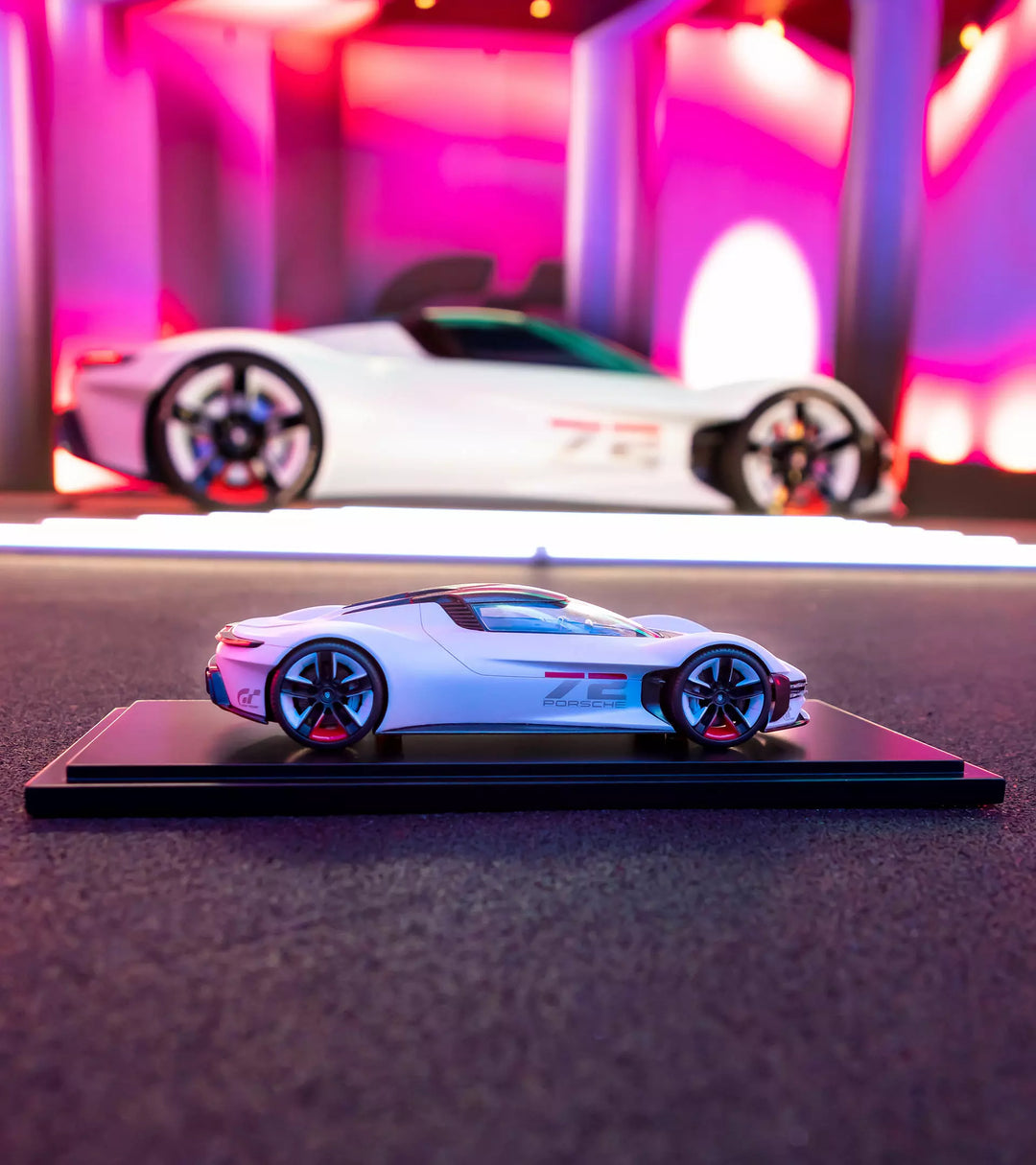 PORSCHE 1/18 VEXX Vision Gran Turismo Édition Limitée Numérotée. EUR 530,00 - FR PORSCHE 1/18 VEXX Vision Gran Turismo Édition Limitée Numérotée. EUR 530,00 - FR
